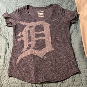 Nike Detroit Tigers shirt